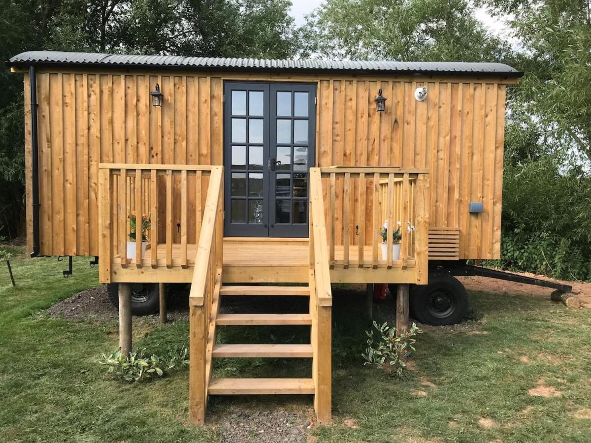 Sunset Shepherds Hut Тонтон Экстерьер фото